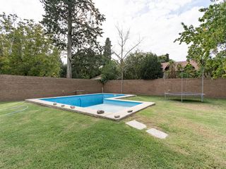 Foto 39 de Casa en Venta en Funes. 10 ambientes.