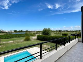 Foto 38 de Casa en Venta en Canton al Golf - Canton Golf - vista al lago