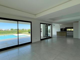 Foto 17 de Casa en Venta en Canton al Golf - Canton Golf - vista al lago