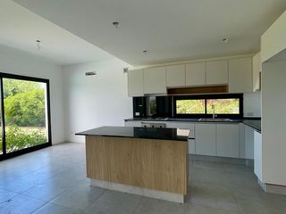 Foto 15 de Casa en Venta en Canton al Golf - Canton Golf - vista al lago