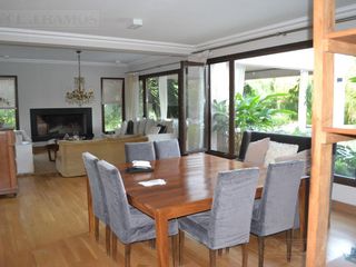 Foto 10 de Casa con 4 dormitorios en venta   en  Santa Barbara
