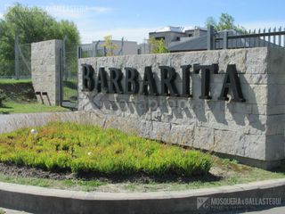 Foto 2 de casa en venta- barrio barbarita.
