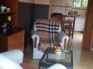 Foto 4 de Casa en venta - 2 dormitorios 2 baños - patio - 430 mts2 - Necochea