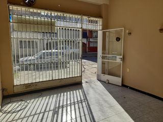Foto 4 de Local en alquiler - 1 Ambiente 1 Baño - 20Mts2 - Velez Sarsfield