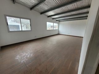 Foto 6 de DEPOSITOS ALQUILER 134 M2  POLO 21  Pontevedra Merlo