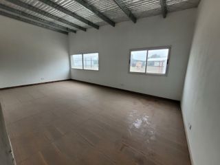 Foto 8 de DEPOSITOS ALQUILER 134 M2  POLO 21  Pontevedra Merlo