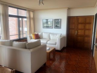 Foto 4 de DEPARTAMENTO 4 AMBIENTES EN EL CENTRO CON COCHERA