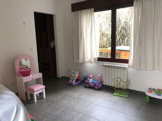 Foto 11 de Santa Maria de Tigre Casa en venta frente a las amarras