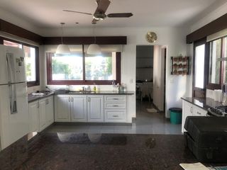 Foto 21 de Santa Maria de Tigre Casa en venta frente a las amarras