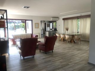 Foto 18 de Santa Maria de Tigre Casa en venta frente a las amarras