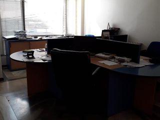 Foto 9 de Oficinas 400m2   gran galpón - Florida