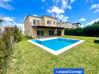 Foto 1 de Barrio Los Castaños casa en venta de 3 dormitorios y dependencias. | Nordelta
