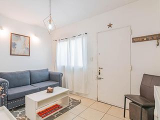 Foto 5 de PH en  venta 3 ambientes al frente con Jardin y pileta.