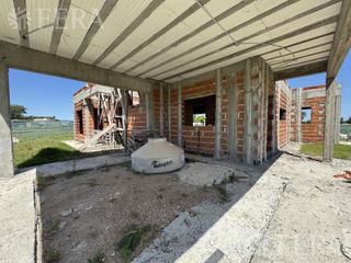 Foto 20 de Venta de casa en construcción de 6 ambientes con piscina  en Area 60