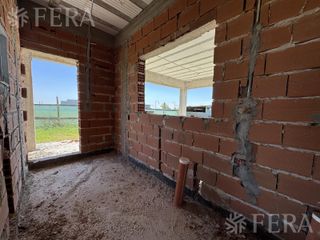 Foto 2 de Venta de casa en construcción de 6 ambientes con piscina  en Area 60