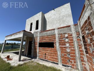 Foto 19 de Venta de casa en construcción de 6 ambientes con piscina  en Area 60