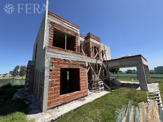 Foto 21 de Venta de casa en construcción de 6 ambientes con piscina  en Area 60