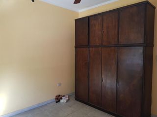 Foto 6 de Casa al frente, Laprida a 2 cuadras Calchaqui
