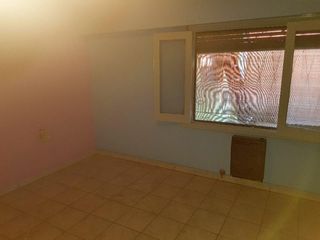 Foto 7 de Casa al frente, Laprida a 2 cuadras Calchaqui