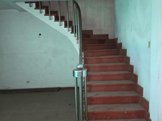 Foto 16 de En Alquiler | Ideal Empresas - Importante Propiedad Emplazada sobre 2.000m2 de Terreno | 8 Ambientes distribuidos en 2 Plantas |