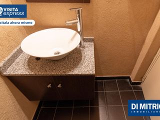 Foto 10 de Departamento de 3 ambientes con dependencia reformado como oficina! Visitalo Express HOY mismo!