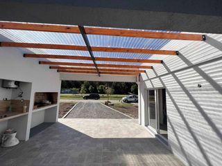 Foto 2 de Casa en venta - 2 dormitorios 1 baño - 1000 mts2 - Punta Indio