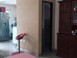 Foto 4 de PH en venta - 2 dormitorios 2 baños - Cochera - 80mts2 - San Carlos, La Plata