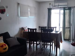 Foto 3 de PH en venta - 2 dormitorios 2 baños - Cochera - 80mts2 - San Carlos, La Plata
