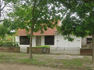 Foto 3 de Casa en venta - 2 dormitorios 2 baños 1 cochera - 200Mts2 - Las Toninas