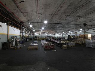 Foto 3 de Depósito en  Alquiler