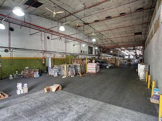 Foto 5 de Depósito en  Alquiler