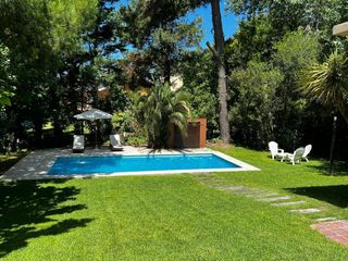 Foto 2 de Carilo Casa en a la venta a 2 cuadras del mar