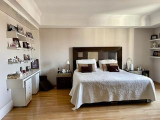 Foto 6 de Chateau Libertador - Excelente esquinero de 300 mts en venta.
