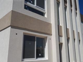 Foto 1 de Casa en venta y alquiler - Cantón Norte