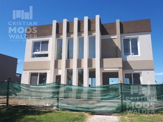 Foto 11 de Casa en venta y alquiler - Cantón Norte