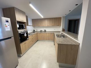 Foto 5 de Venta Departamento Premium centro - Bariloche - Vista y acceso al Lago