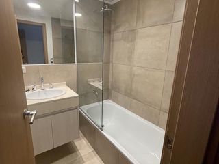 Foto 18 de Venta Departamento Premium centro - Bariloche - Vista y acceso al Lago