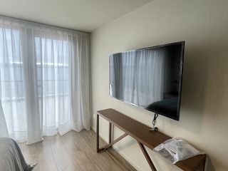 Foto 16 de Venta Departamento Premium centro - Bariloche - Vista y acceso al Lago