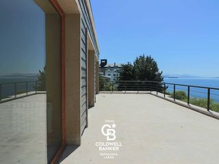 Foto 2 de Venta Departamento Premium centro - Bariloche - Vista y acceso al Lago