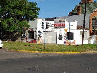 Foto 2 de Casa 4 ambientes en Venta en Quilmes Oeste