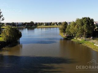 Foto 32 de Casa Moderna En Venta al agua con vista al Golf y Piscina climatizada! - El Cantón- Escobar