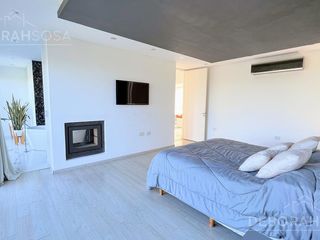 Foto 19 de Casa Moderna En Venta al agua con vista al Golf y Piscina climatizada! - El Cantón- Escobar