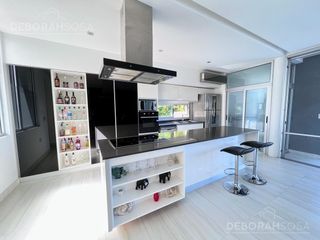 Foto 7 de Casa Moderna En Venta al agua con vista al Golf y Piscina climatizada! - El Cantón- Escobar