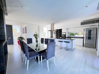 Foto 5 de Casa Moderna En Venta al agua con vista al Golf y Piscina climatizada! - El Cantón- Escobar