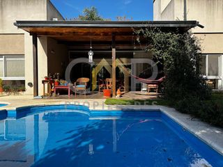 Foto 29 de Casa en  venta Barrio La Arboleda - Garin - Escobar - 5 ambientes - 3 dormitorios - Pileta