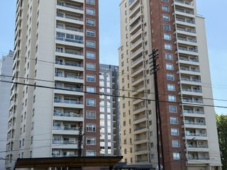 Foto 2 de Departamento en  Venta 3 Amb. c/ cochera  - Edicio c/ SUM - GYM - PISCINA - VIGILANCIA 24 HS