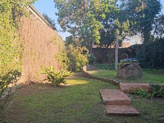 Foto 6 de Casa antigua reciclada frente a la plaza principal de Lobos