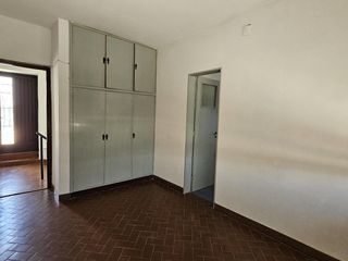 Foto 11 de Casa sobre Av Zanni, a metros de Almafuerte