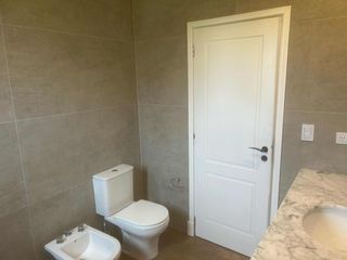 Foto 13 de Casa en venta - 5 Dormitorios 4 Baños - Cochera - 630Mts2 - Mar del Plata