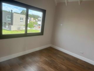 Foto 11 de Casa en venta - 5 Dormitorios 4 Baños - Cochera - 630Mts2 - Mar del Plata